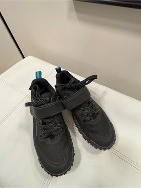 Women Bike shoes Black Athletic Sneakers with Hook-and-Loop Strap